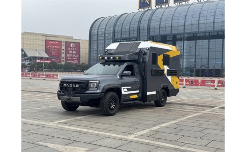 霞客乐大道机甲牛双人穿越房车 多项设计国内首创 越野旅居上班都可以