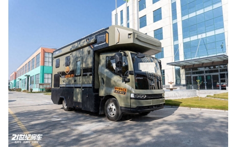 退休夫妇移动家园！续航超1000km，科发比亚迪T5混动房车