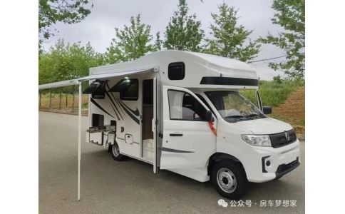 &ldquo;东风小康&rdquo;和&ldquo;不到10万&rdquo;这个组合，买C型大额头，还有谁？