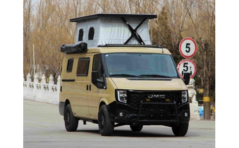 富日通闪电L房车作为这一领域的佼佼者，以其独特的设计理念和丰富的功能配置，为露营爱好者带来了全新的出行体验