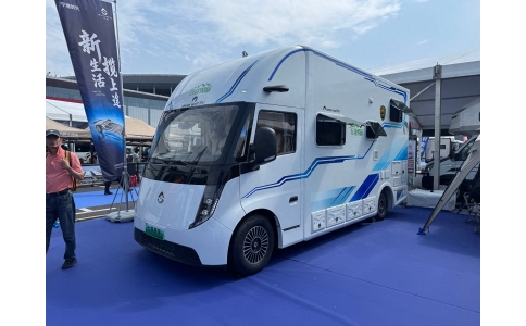 七狼行途悦旅房车&mdash;国内首款原生电动房车滑板底盘，跨时代而来
