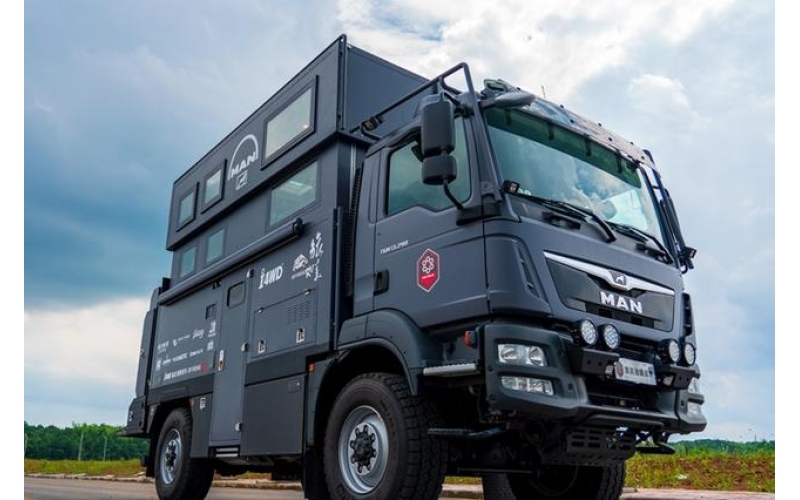 旅美速腾德国曼4×4越野房车带你体验高端房车生活