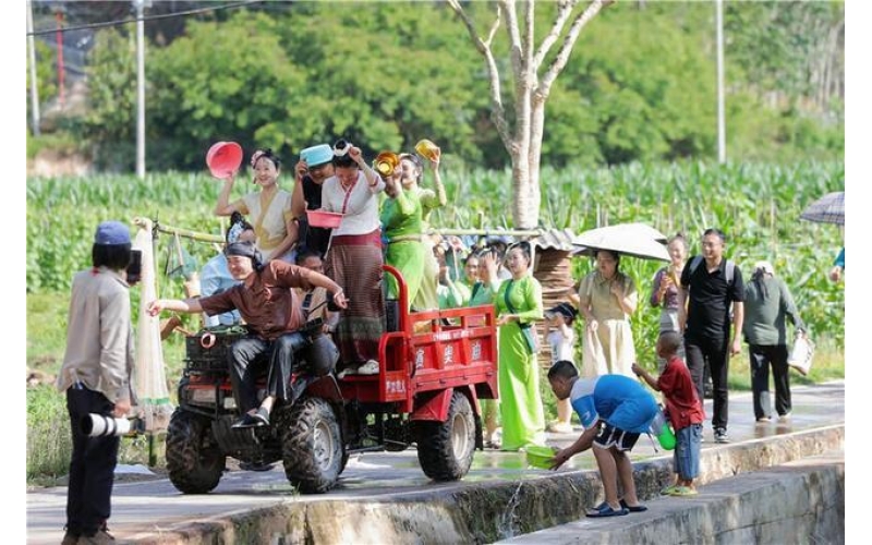 一站式解锁吃住行游购娱新体验，&ldquo;水润千寨 醉美磨憨&rdquo;首次旅游线路发布
