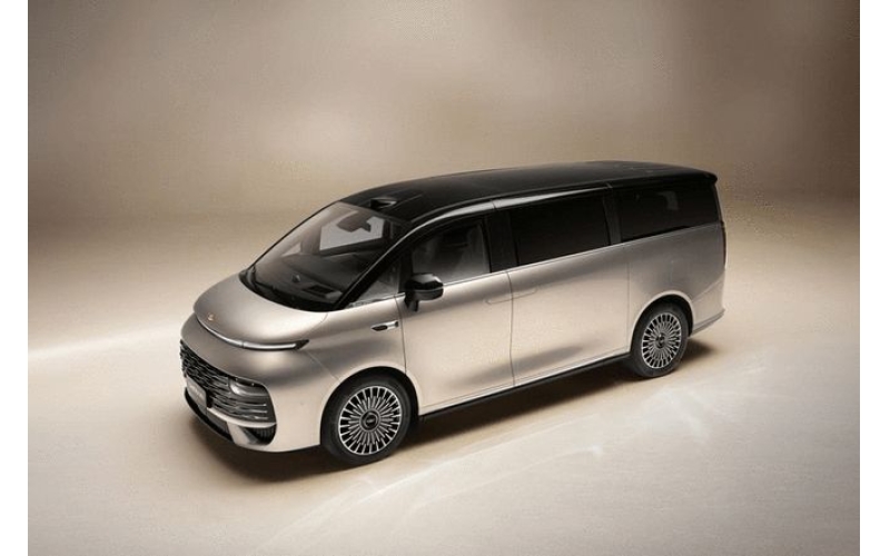 搭载1.5T增程动力 吉利银河V900官图发布