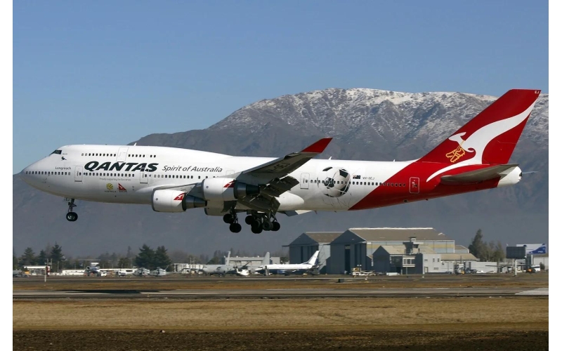 澳大利亚几家主要航空公司宣布：将于下月开始陆续禁止在航班上使用充电宝或为充电宝充电，适用于所有国内和国际航班，且不会给予任何豁免