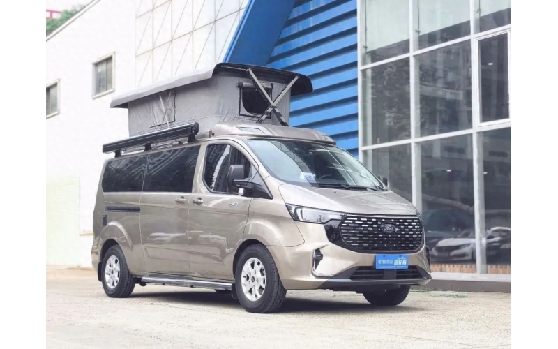 霞客乐福特T6旅行版房车基于福特新全顺V362底盘打造的带娃露营的小房车