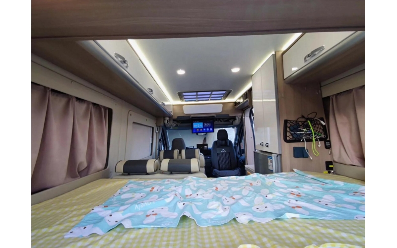 很多人不知道：房车不是旅行，是另一种人生开法