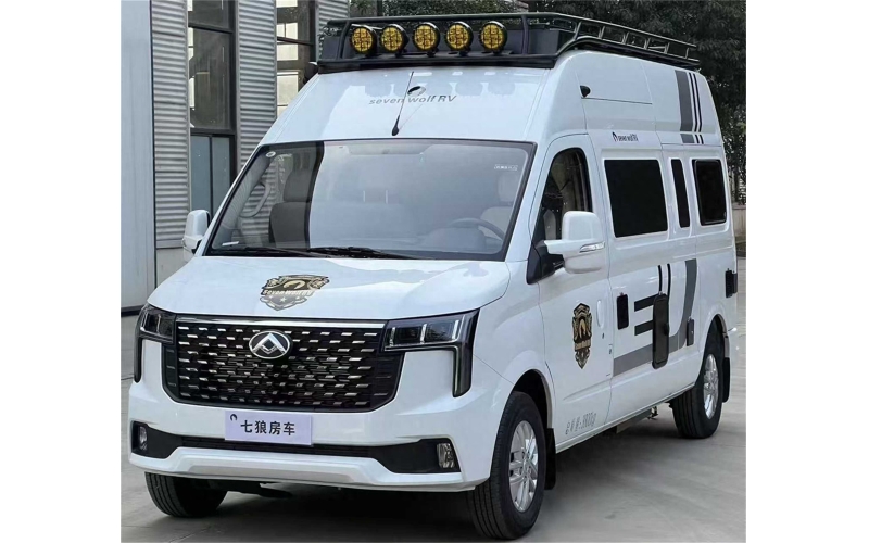 国内房车销量前十品牌七狼房车推出的V80Pro房车，以229800元的20万级预算，给出了“满配解决方案”