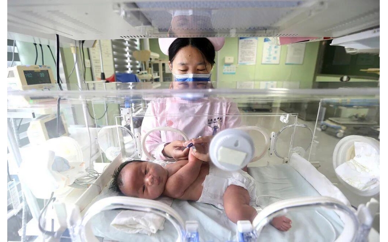 国家医保局：力争明年实现生娃基本&ldquo;不花钱&rdquo;