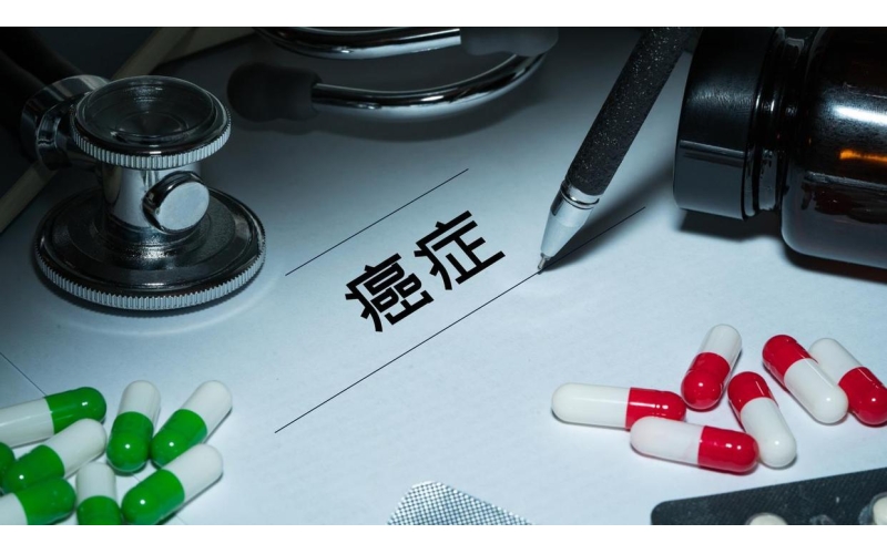 18岁女大学生爱吃路边摊确诊胃癌晚期，胃镜检查挽救生命