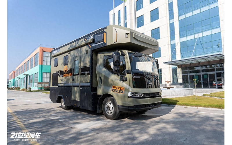 退休夫妇移动家园！续航超1000km，科发比亚迪T5混动房车