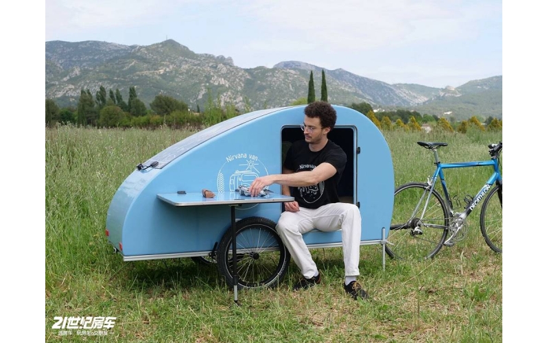 2.9万元起，54kg水滴房车的法式浪漫！Nirvana Van自行车移动小窝